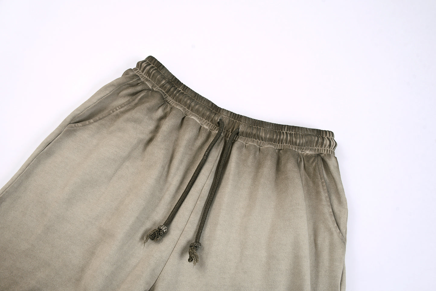 Back-Stained Shorts L-5566