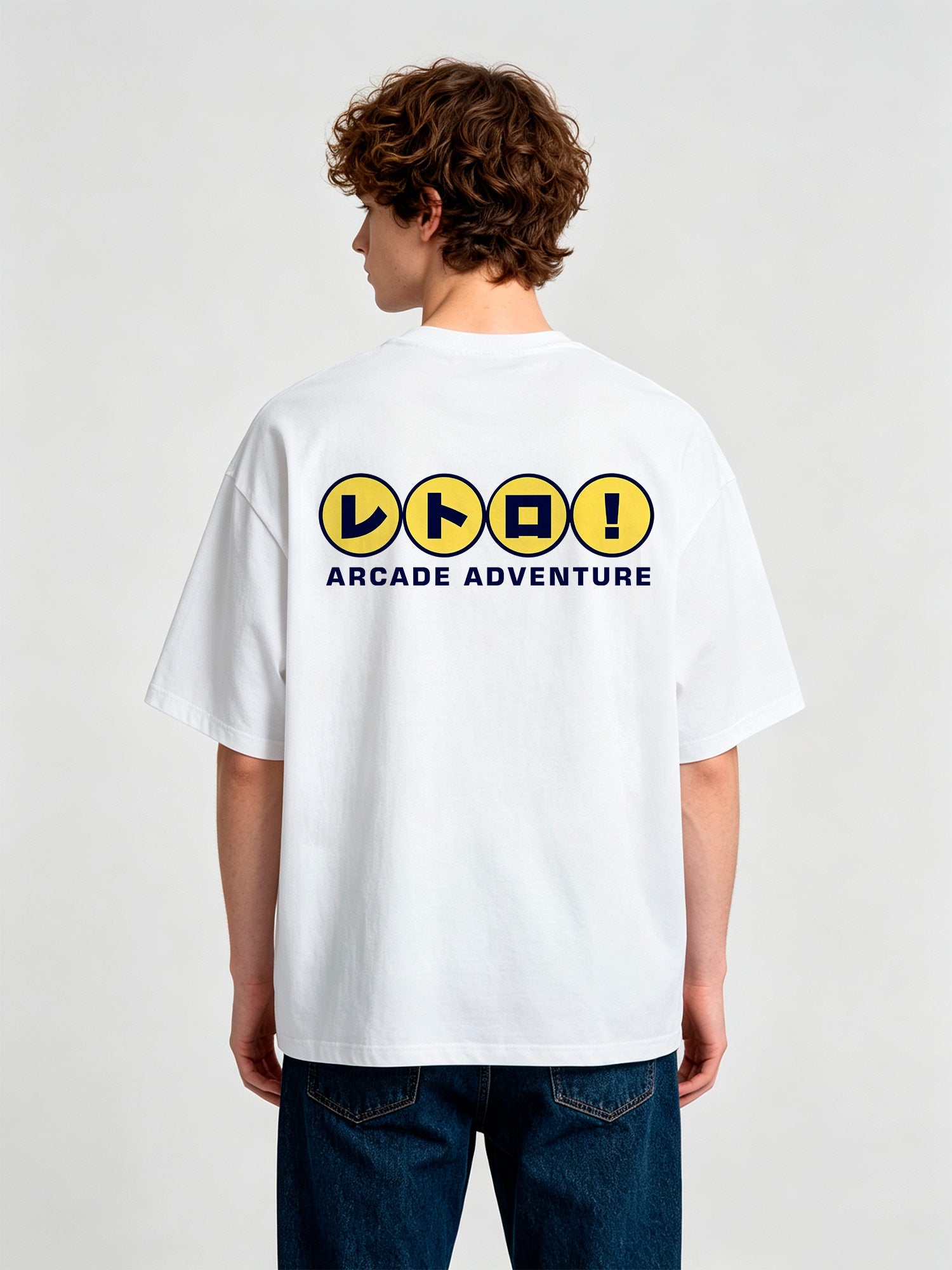 「TELL ME ABOUT IT」スタイルの半袖Tシャツ